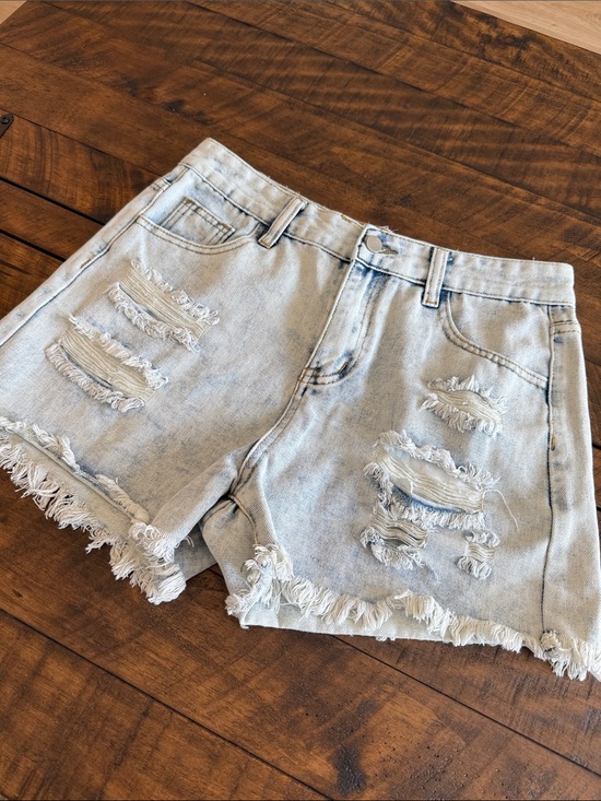 sofia by sofia vergara Pants - sofia by sofia vergara Light Wash Distressed Denim Shorts